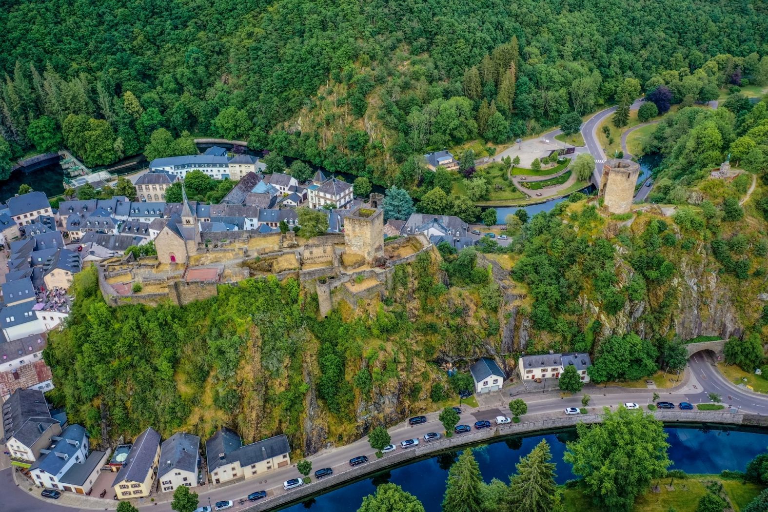 Burg Esch-sur-Sûre