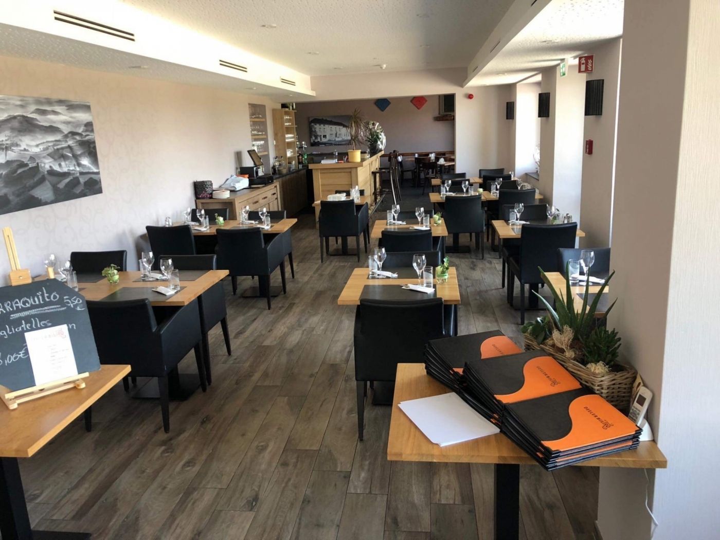 Deeler Bistro