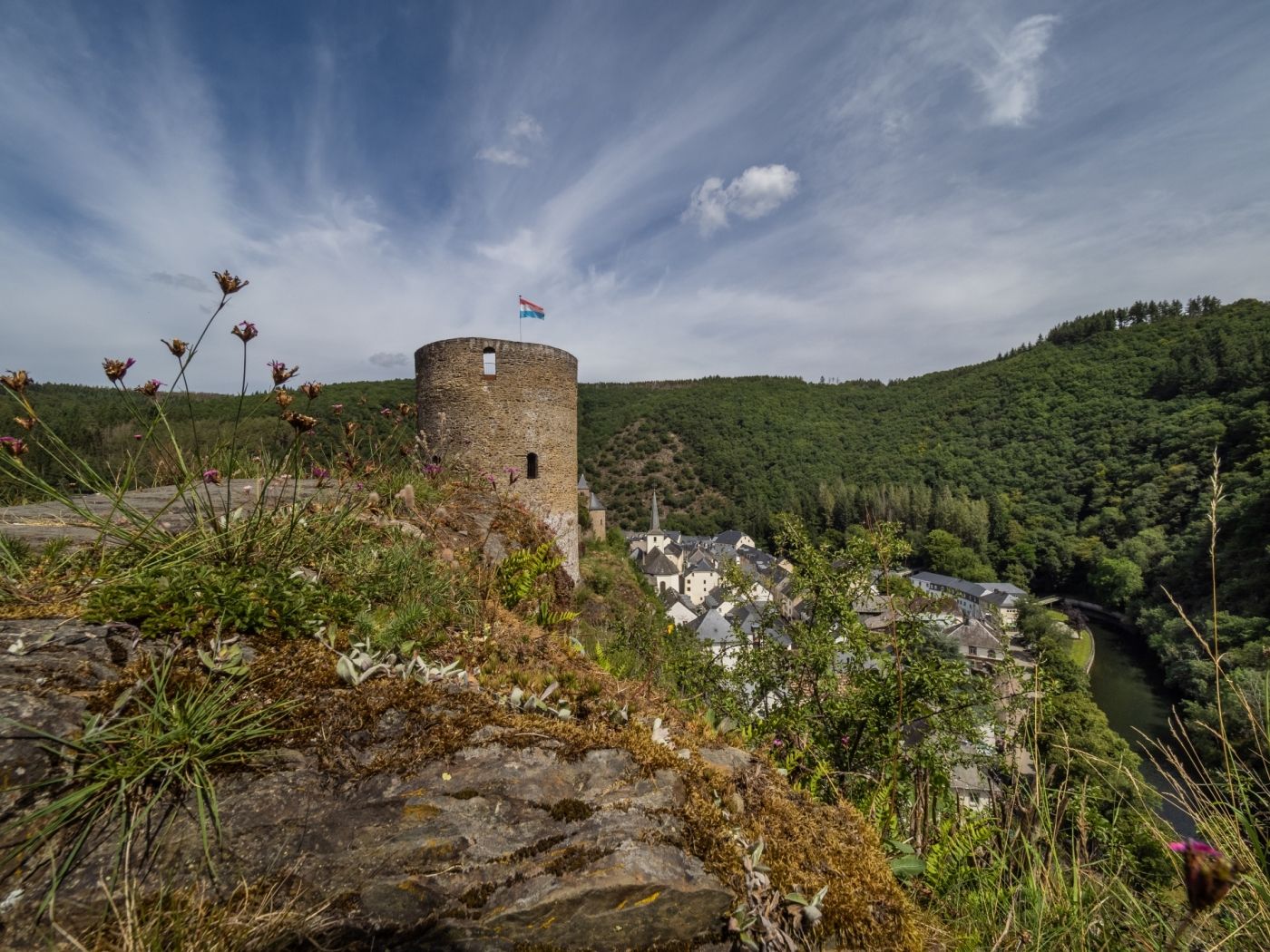 Burg Esch-sur-Sûre